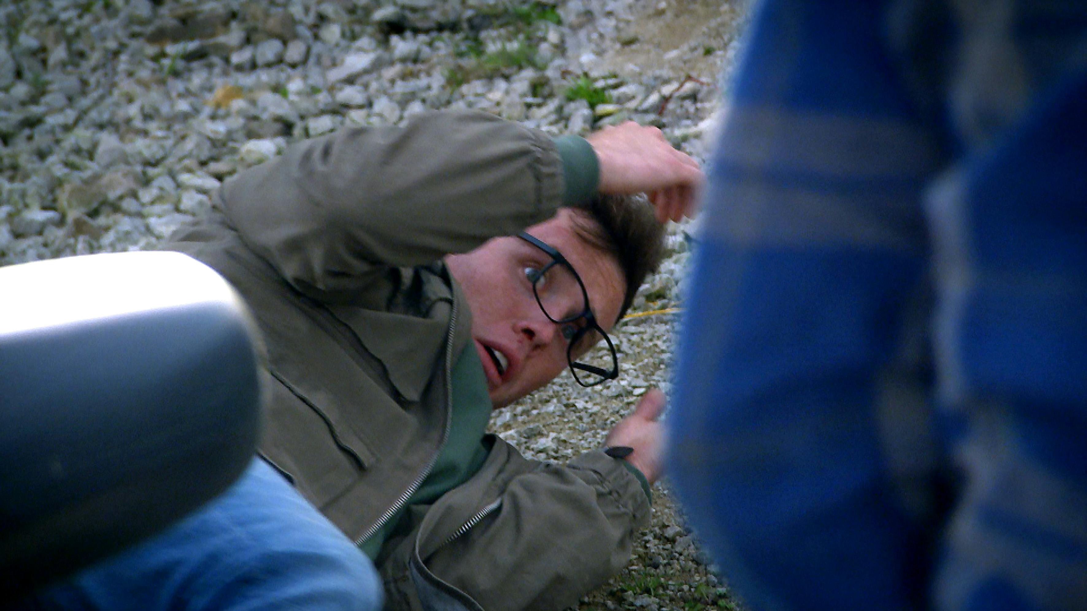 Emmerdale: Vinny Dingle left battered and bruised