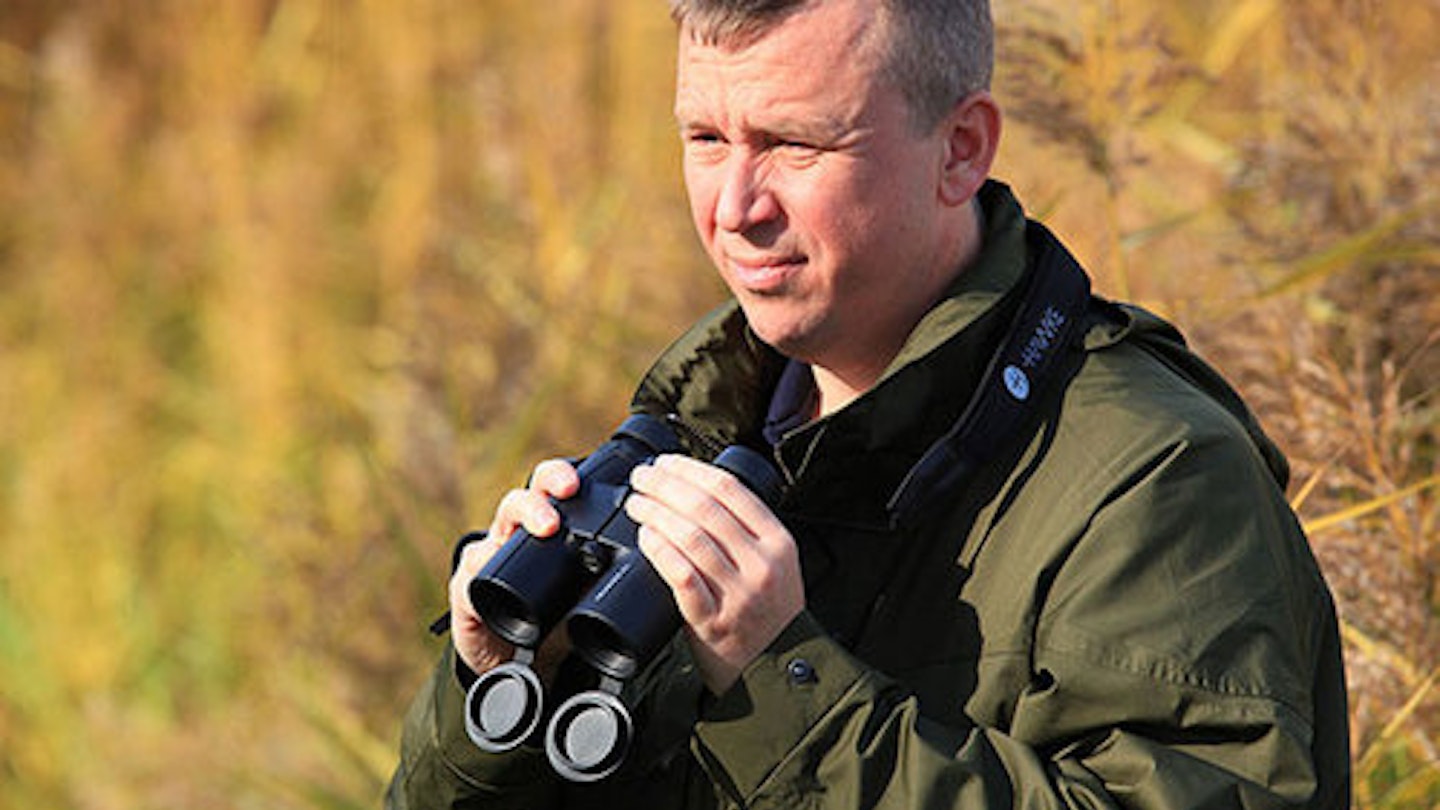 Hawke Binoculars Review: Clarity Meets Durability