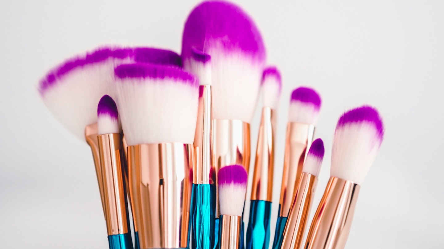 Best makeup brushes guide