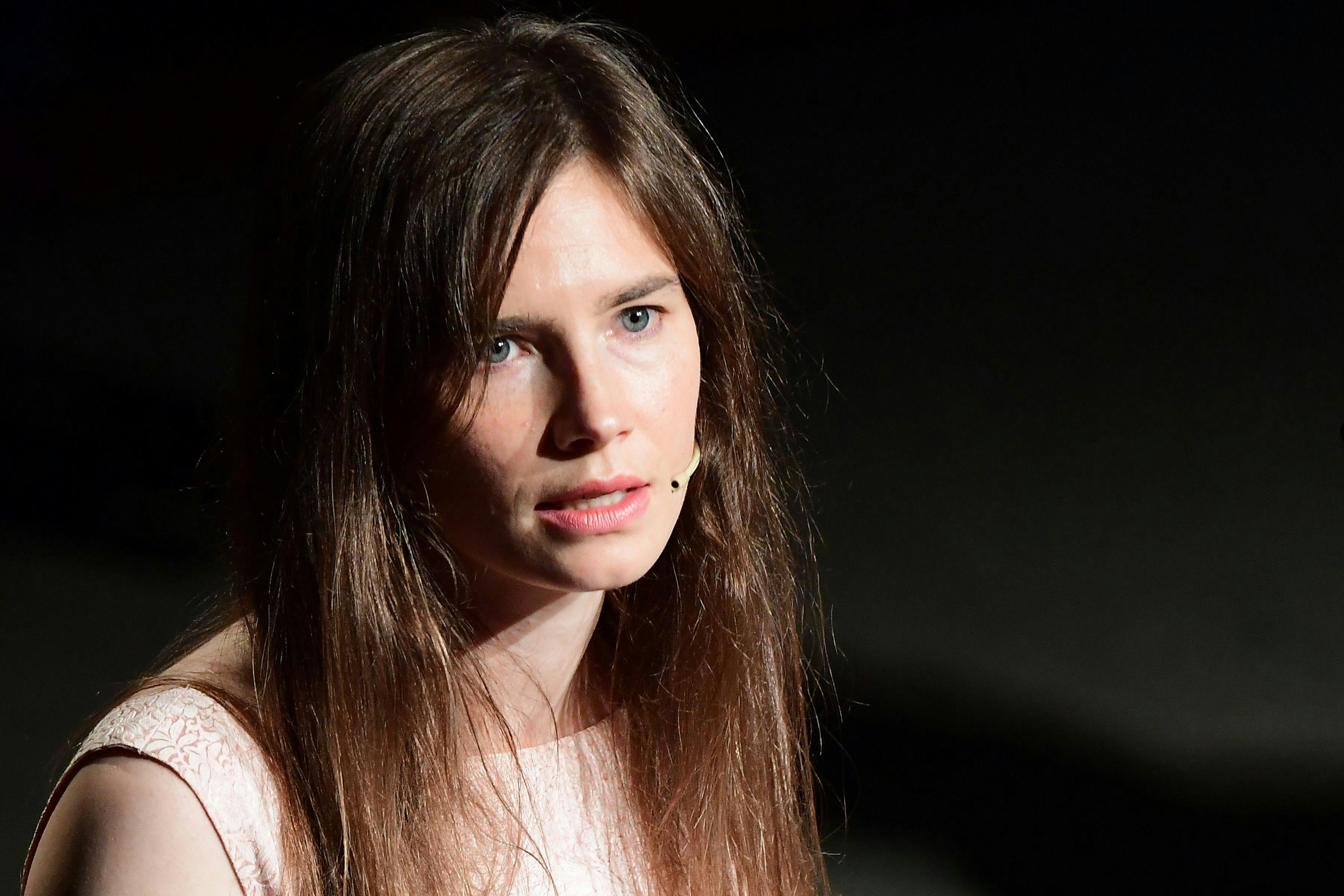 Amanda Knox Is Facing Backlash On Twitter For Joking About Her Prison Time