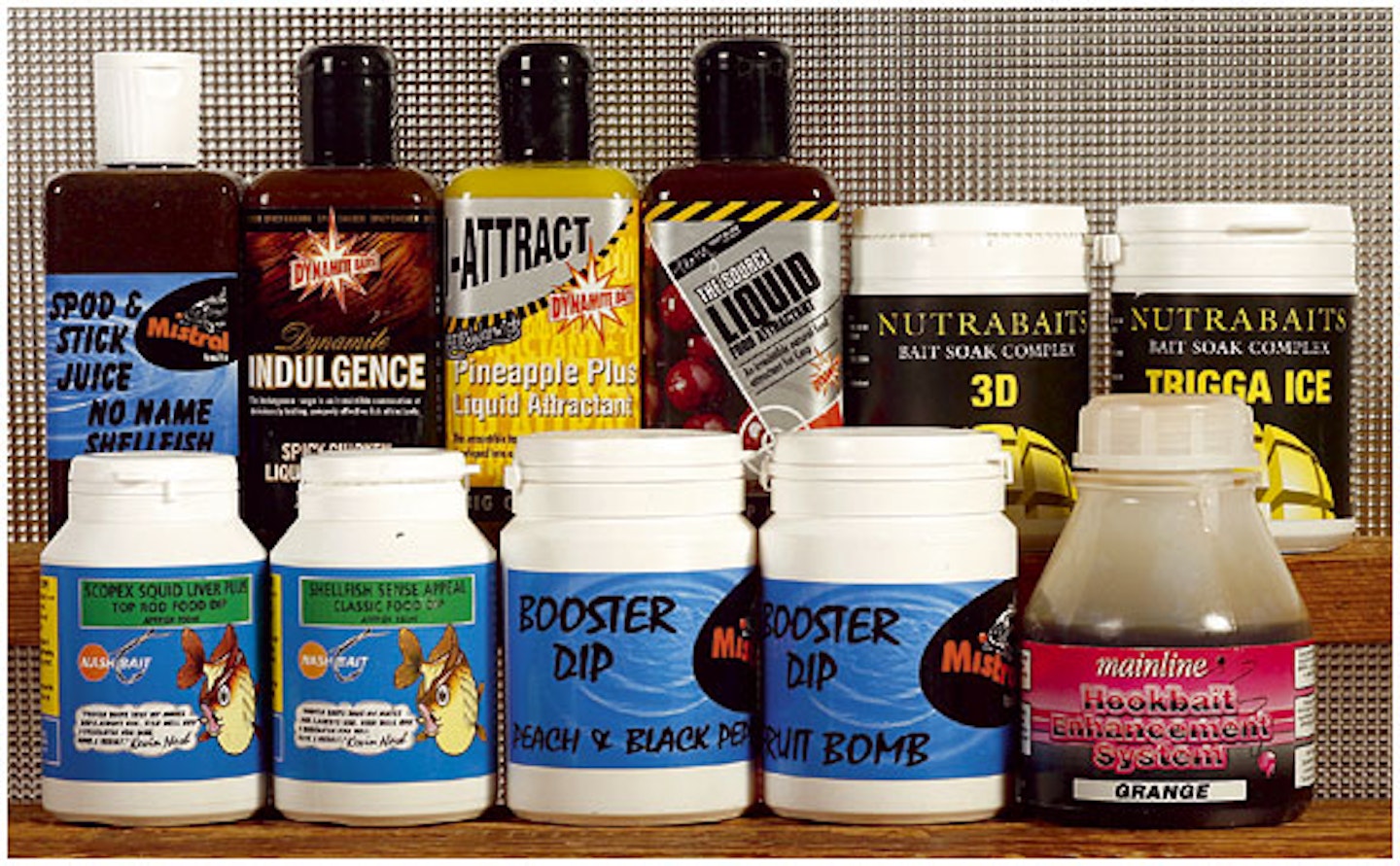 THE COMPLETE GUIDE TO BOOSTING YOUR BAITS WITH FLAVOURINGS