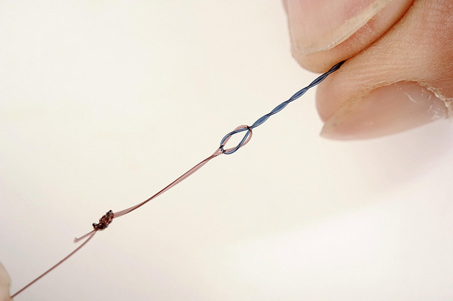 The loop-to-loop forms like this -&nbsp;you may need to flick the hooklength over its own loop knot to achieve this perfect connection. Pull tight. 