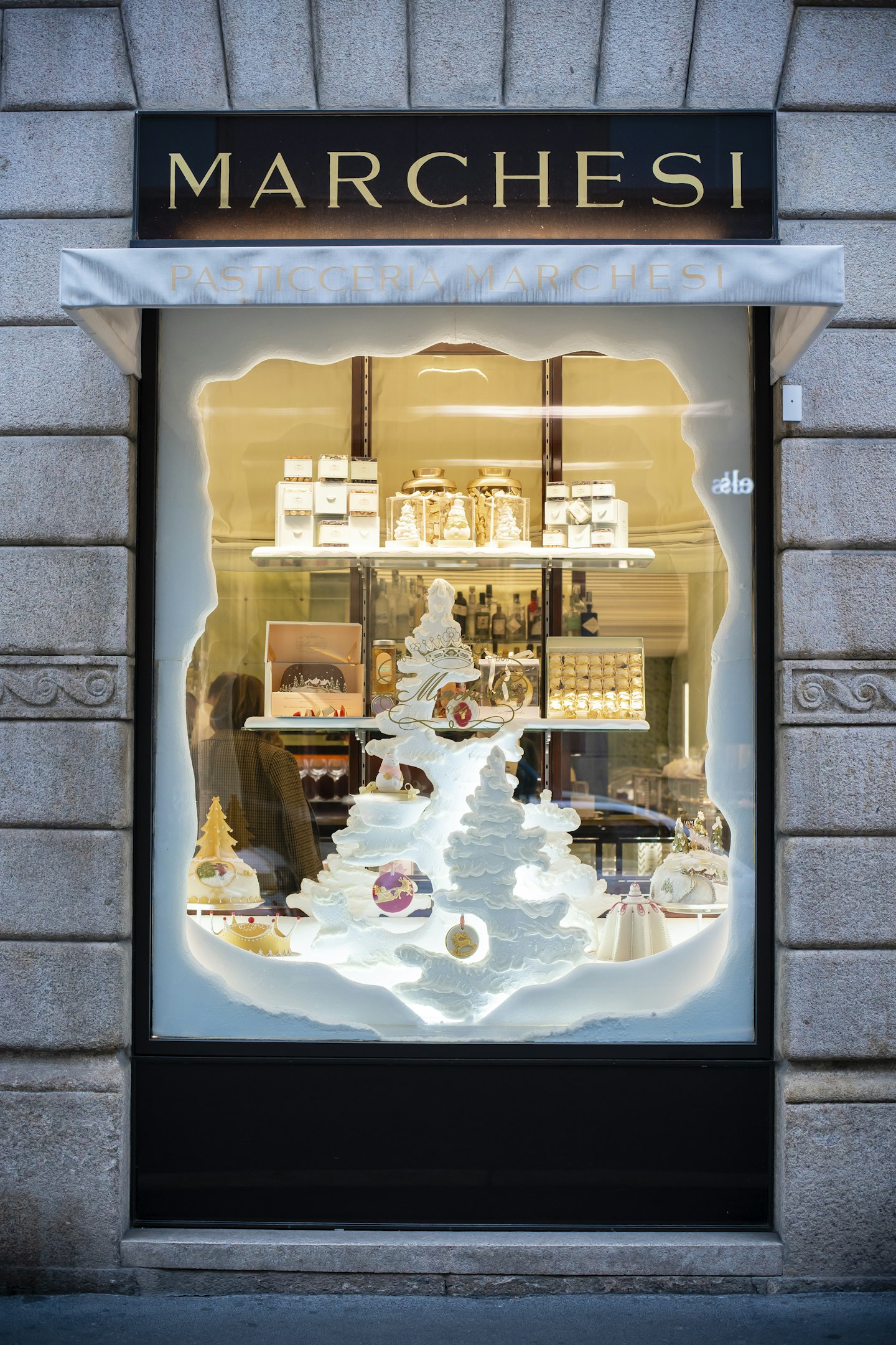 5 Incredible Shop Window Displays Around the World