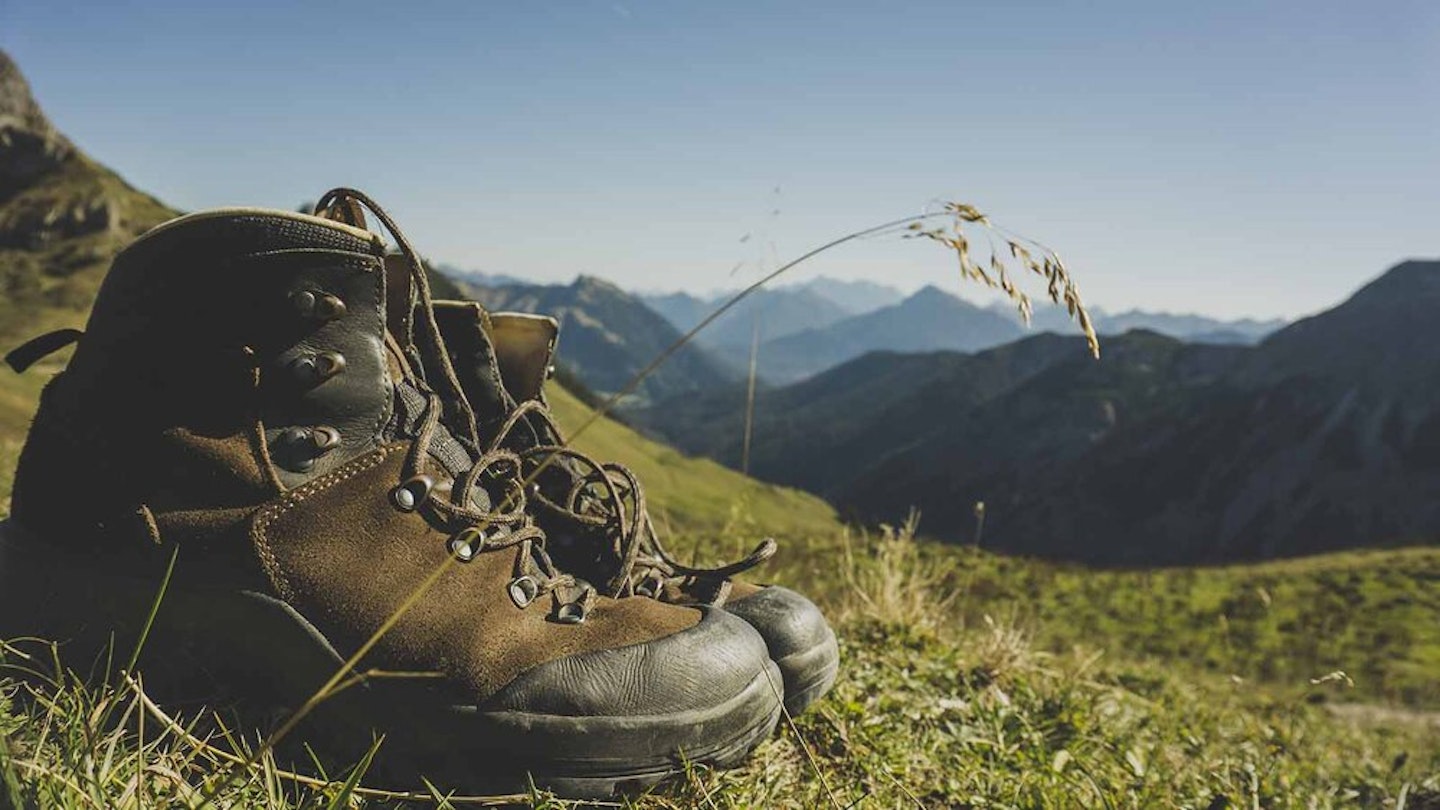 WHAT ARE THE BEST BOOTS FOR HILLWALKING?