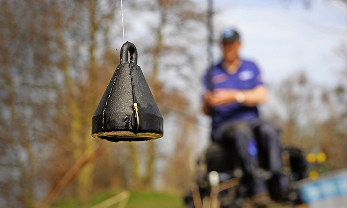 HOW TO PLUMB THE DEPTH CORRECTLY WHEN FISHING