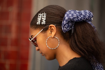 The Best Christmas Hair Accessories To Ensure You're Party-Ready In An  Instant | Grazia