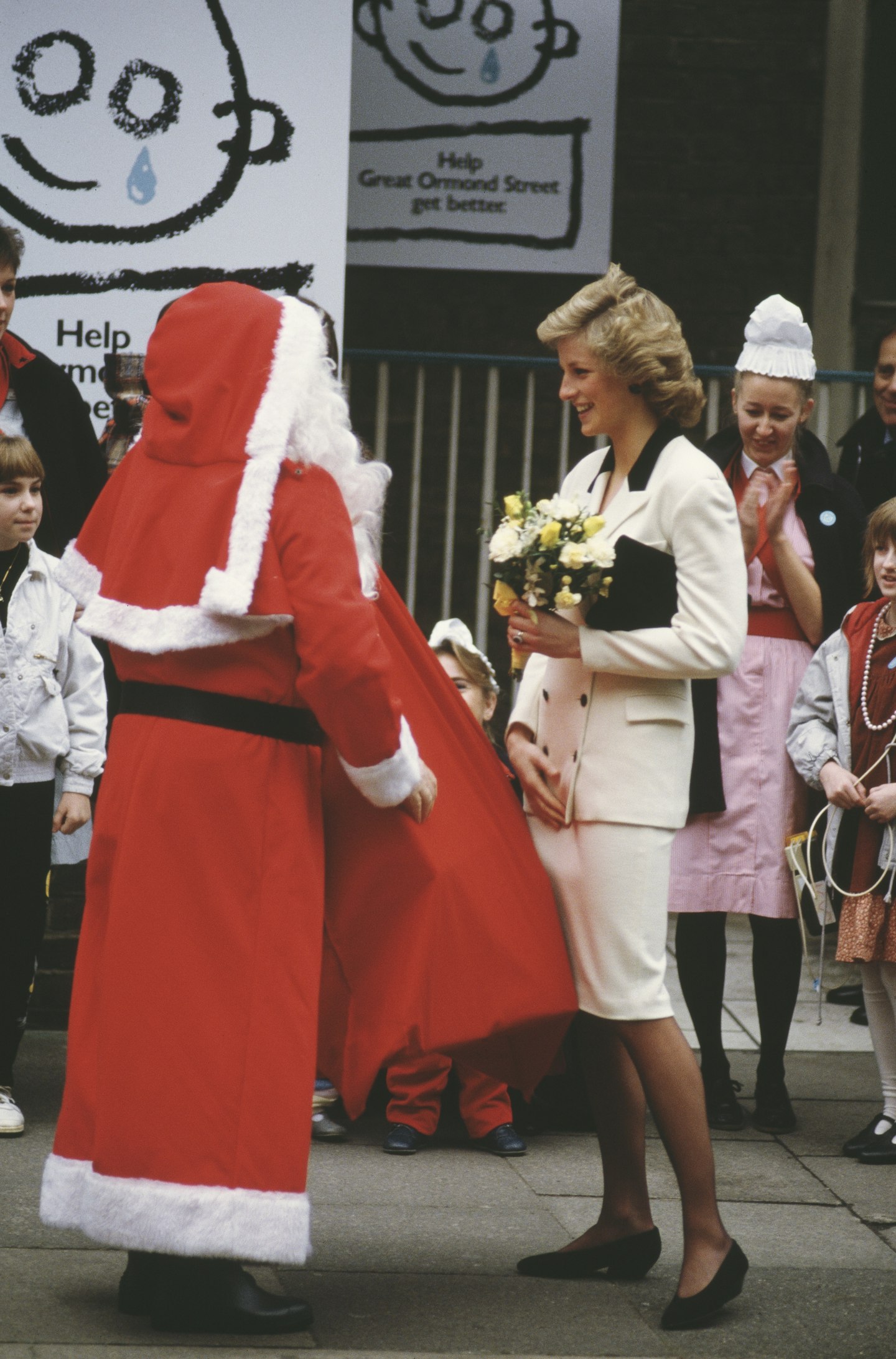 The Best Pictures Of Princess Diana At Christmas