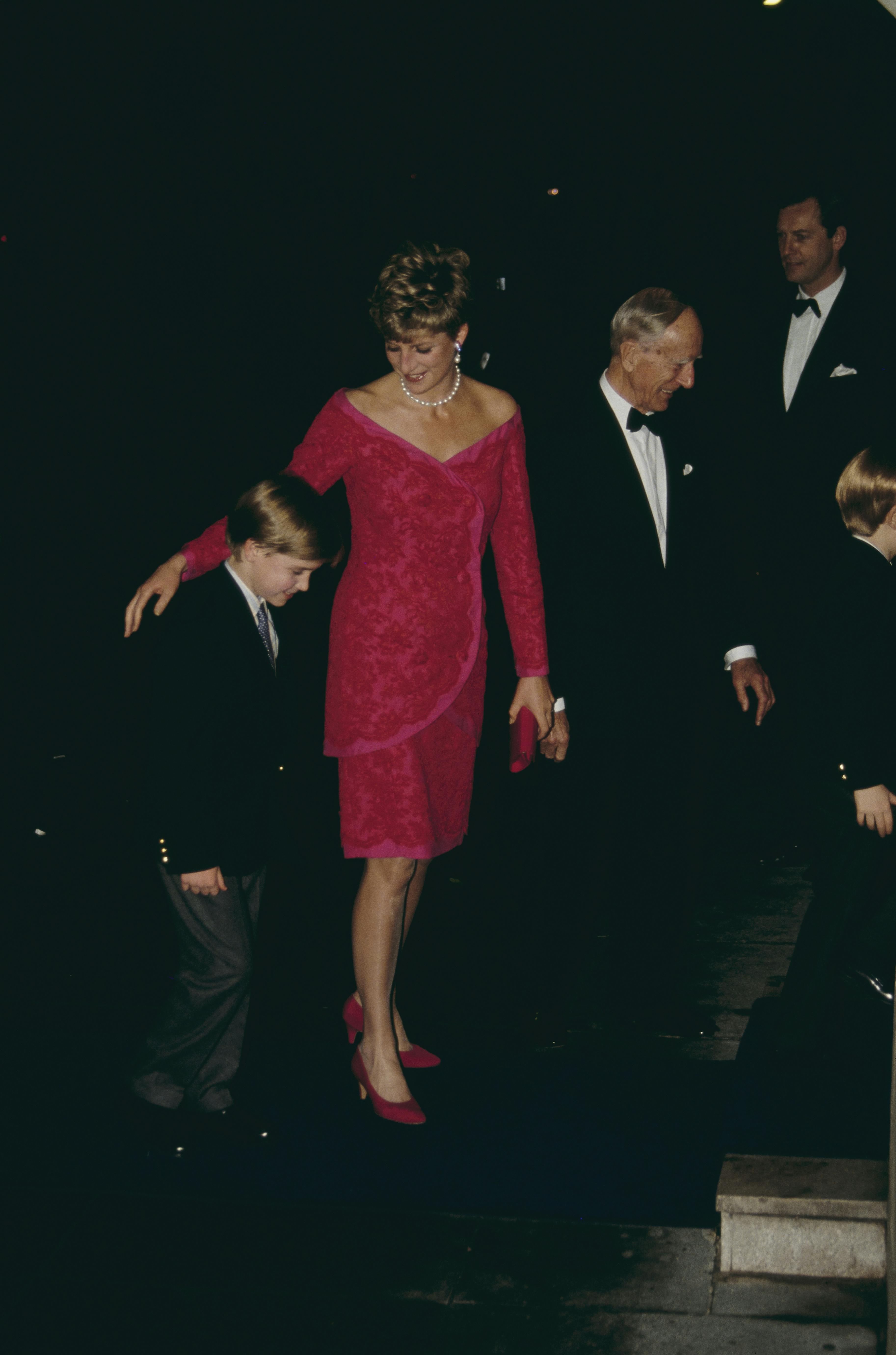 The Best Pictures Of Princess Diana At Christmas | Celebrity | Grazia