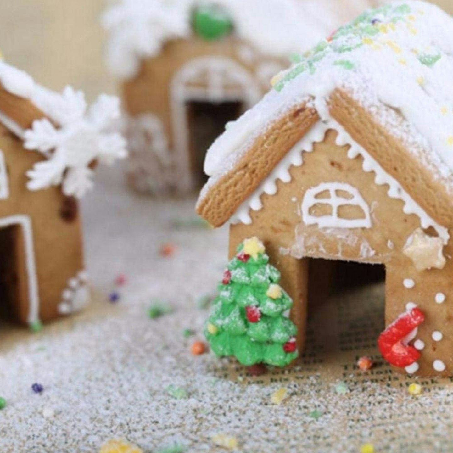 Mini Gingerbread House Cookie Cutter Kit