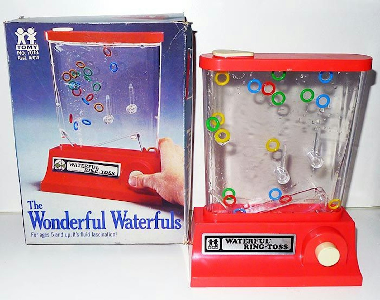 70s retro toys: Waterful ring toss