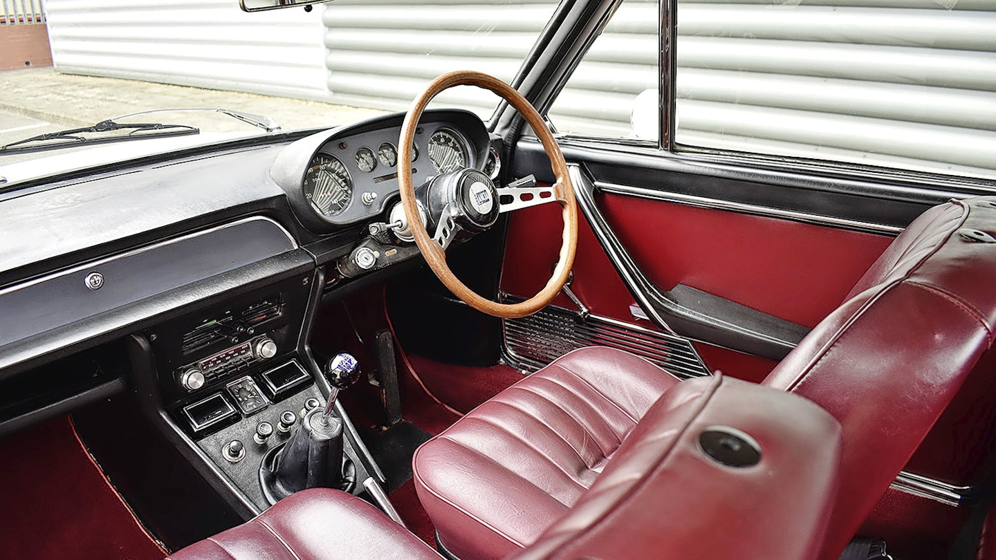 Lancia Flavia 2000 Coupé interior