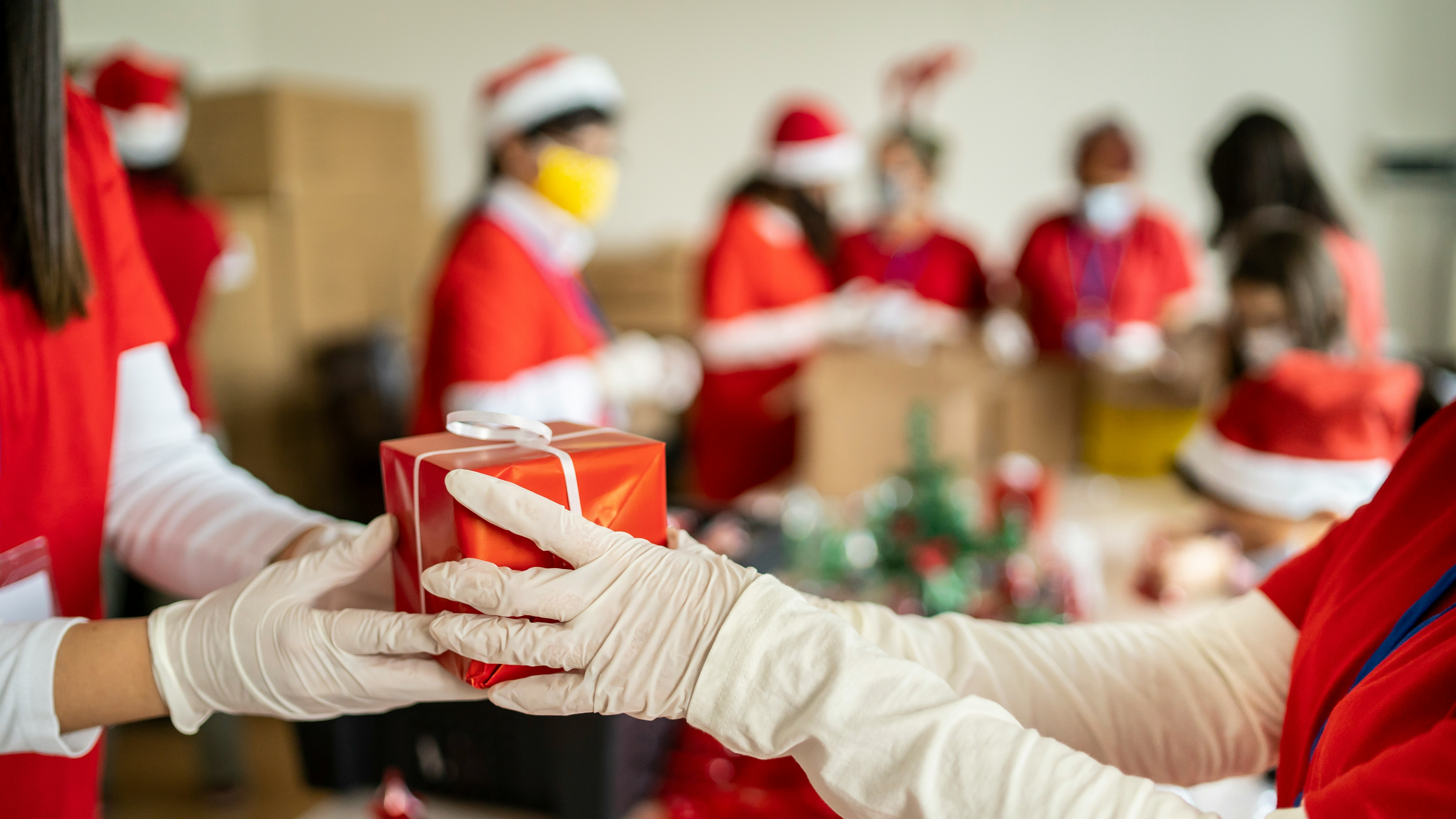 January Help Needed 5 Ways To Volunteer This Christmas To Help Those In Need