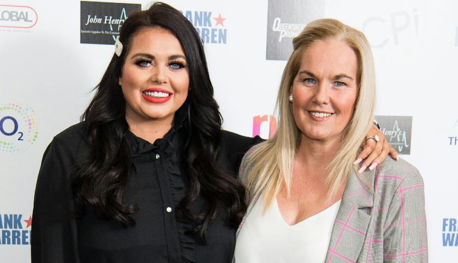 Does Scarlett Moffatt Speak To Her Mum