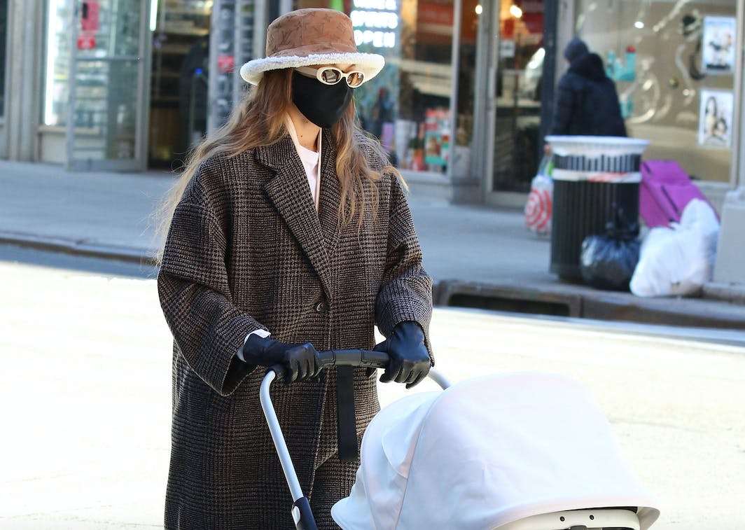 With Her £89.99 Coat From Mango, Gigi Hadid Makes A Case For 'Stroller  Fashion' | Grazia