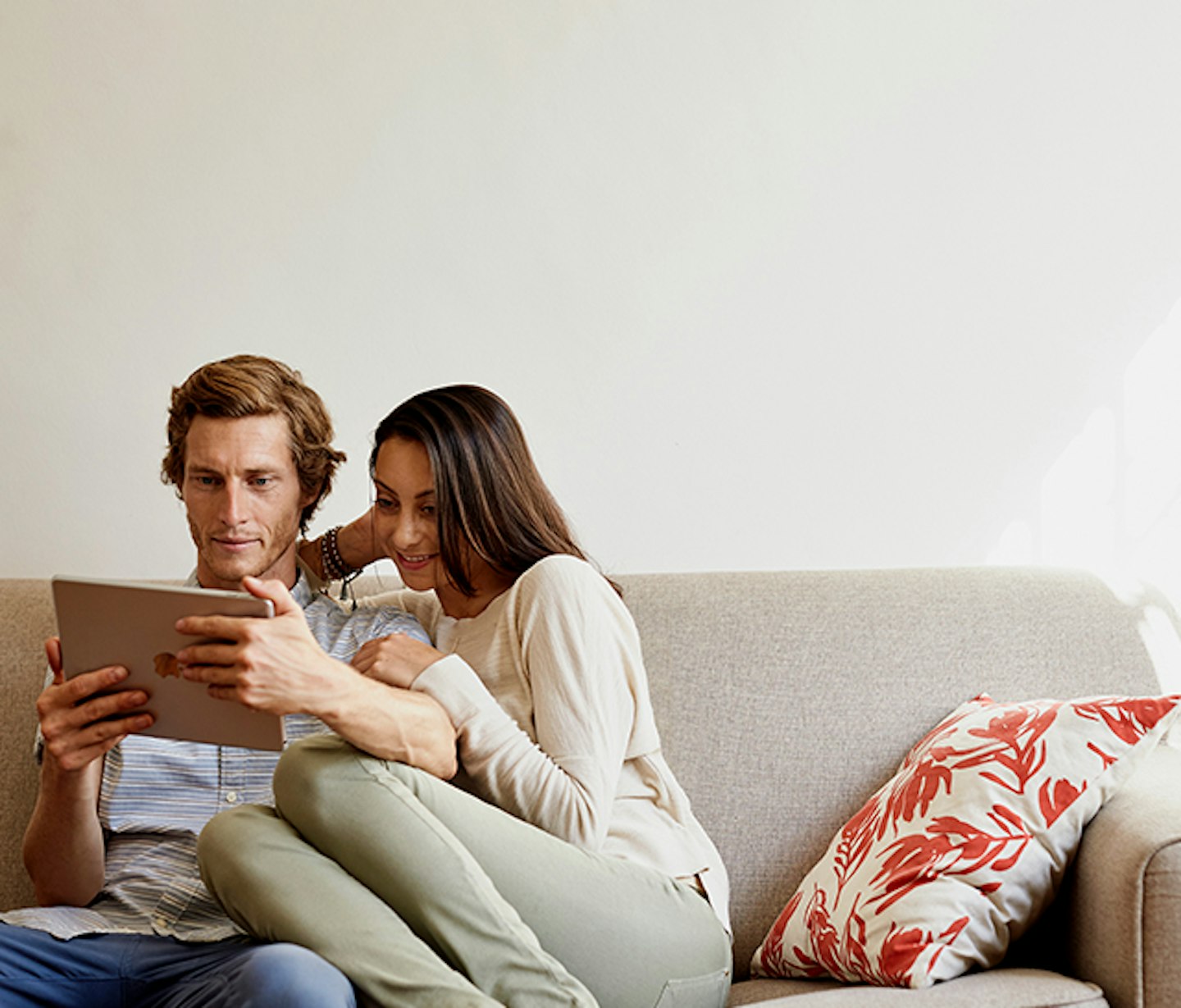 couple reading