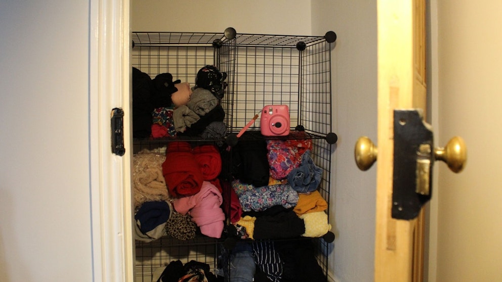 AmazonBasics 6 Cube Wire Storage Shelves review