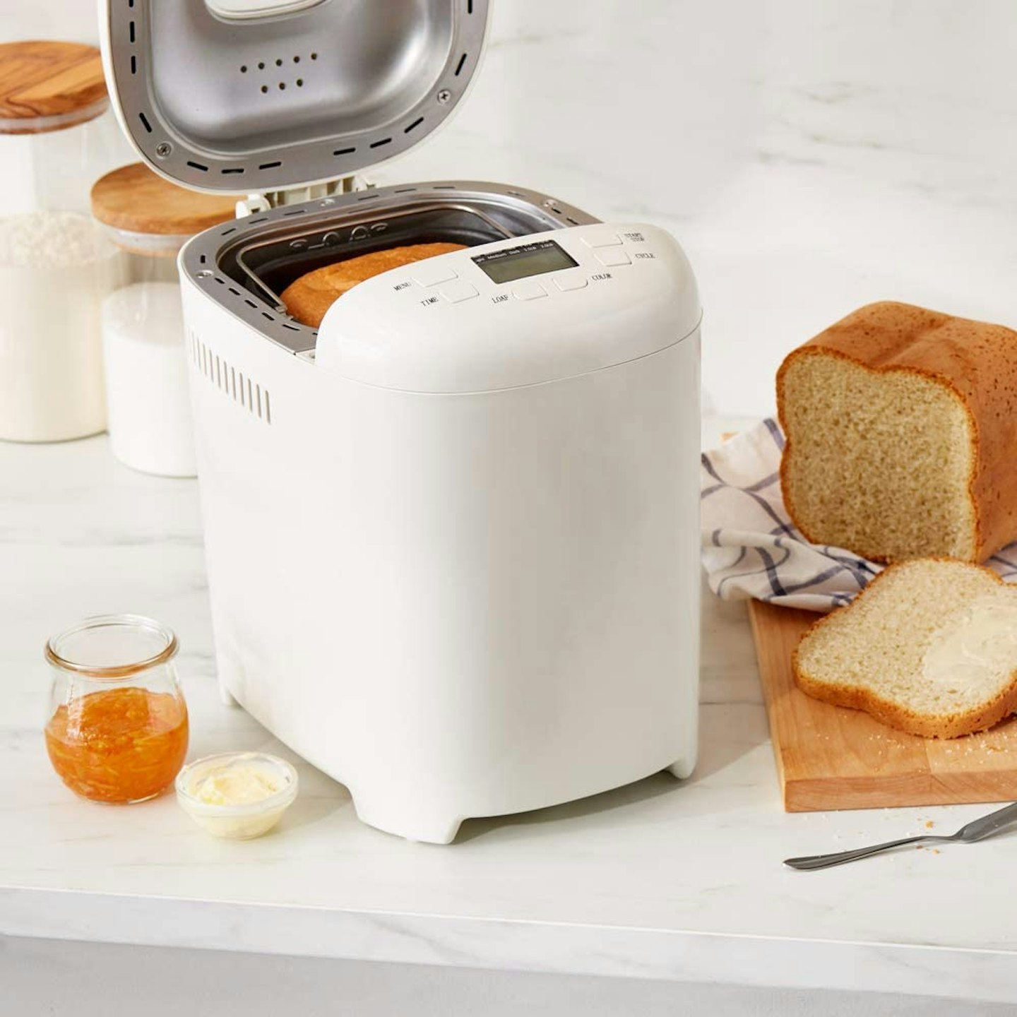 AmazonBasics 15-Mode Bread Maker