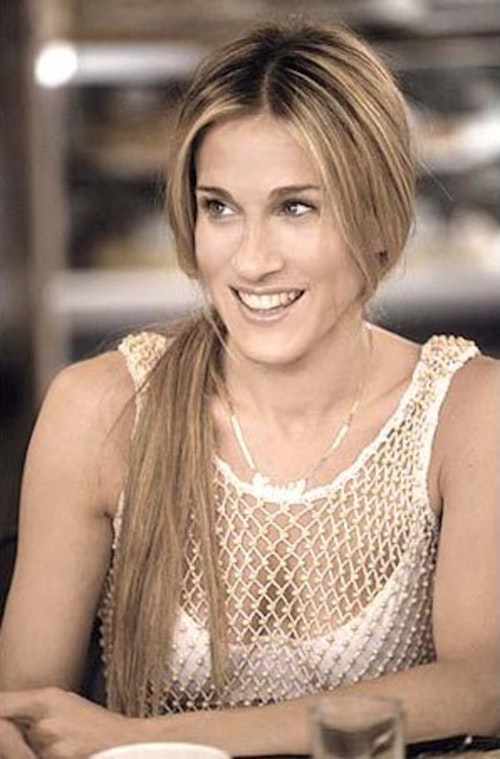 We Chart Carrie Bradshaw's Most Iconic Hairstyles In Sex And The City |  Grazia