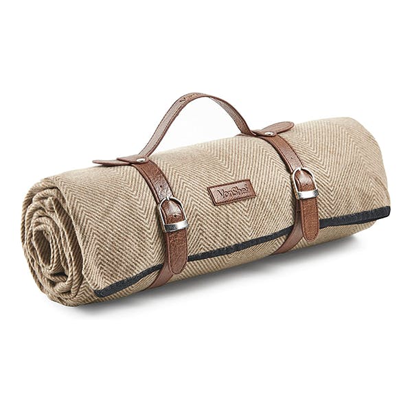 Picnic Blankets: We Lay Out The Best Ones And Their Features ...