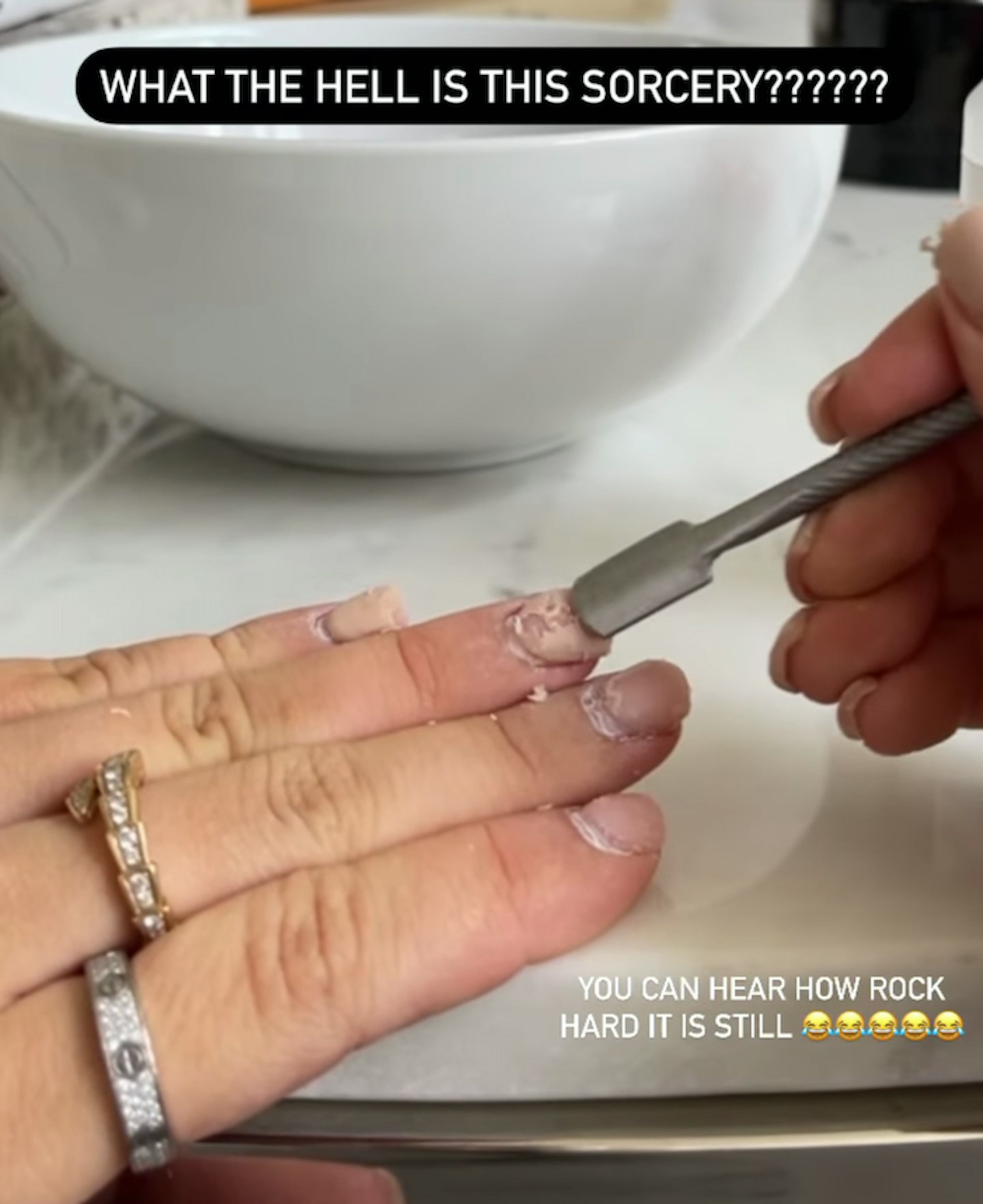Molly-Mae Hague Gel Manicure Removal