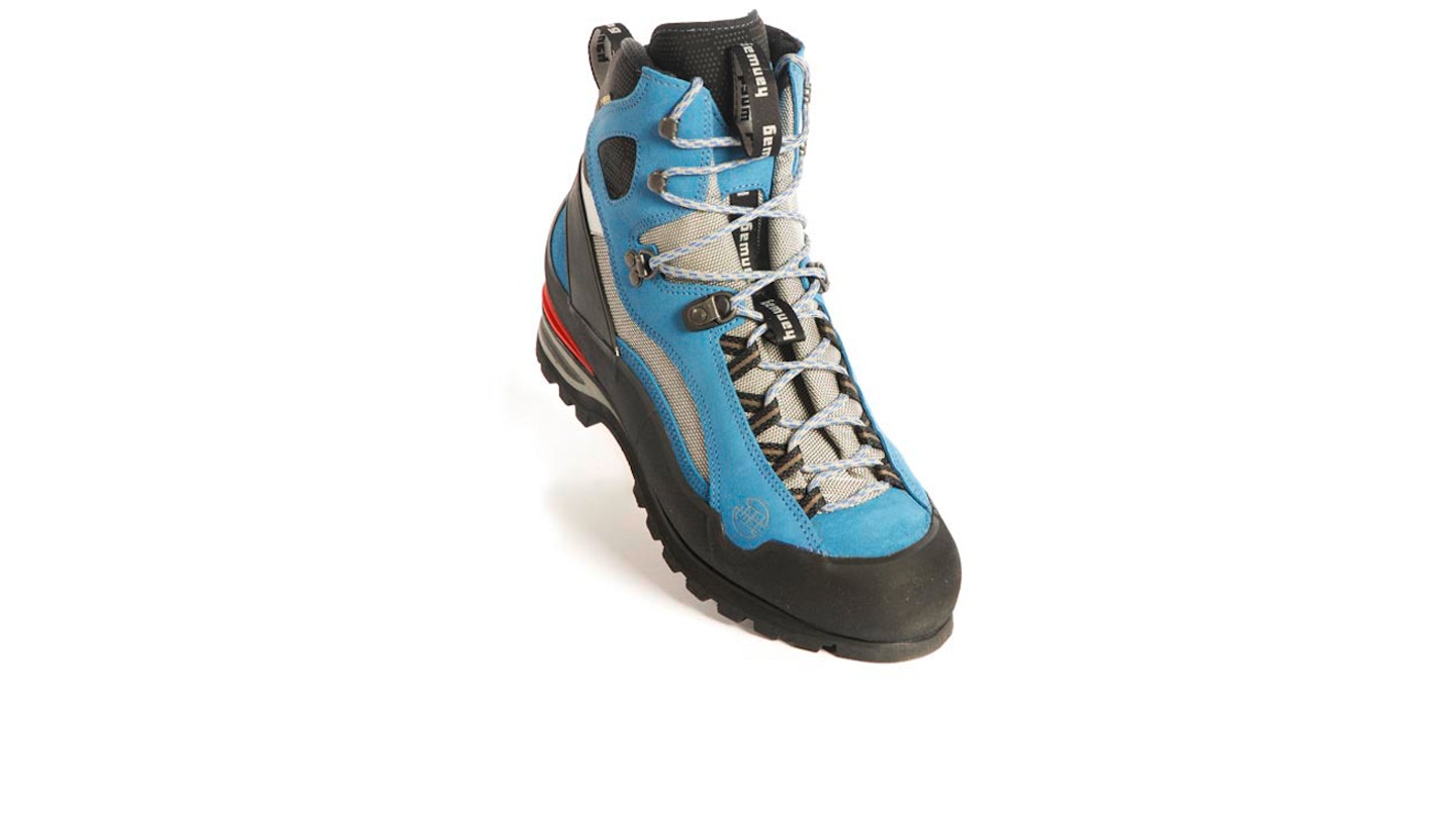 Altberg 2025 yan tan