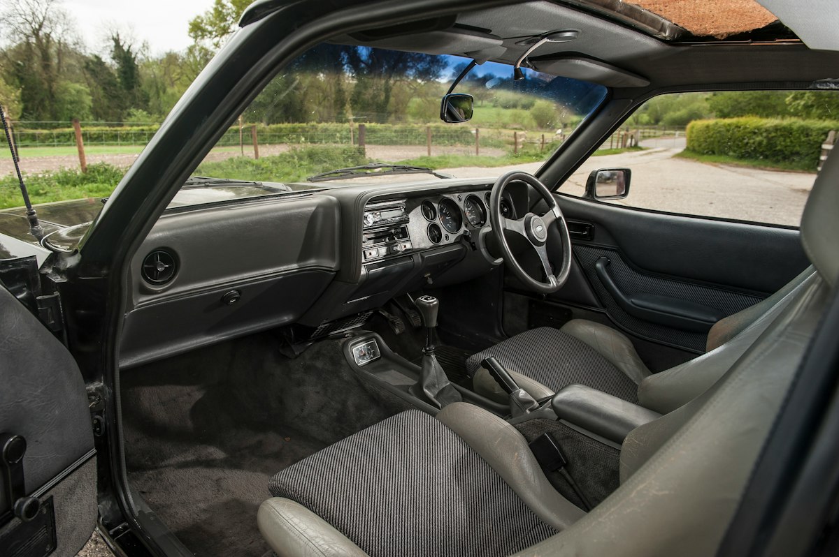 BEHIND THE WHEEL – FORD CAPRI 2.8 INJECTION | %%channel_name%%