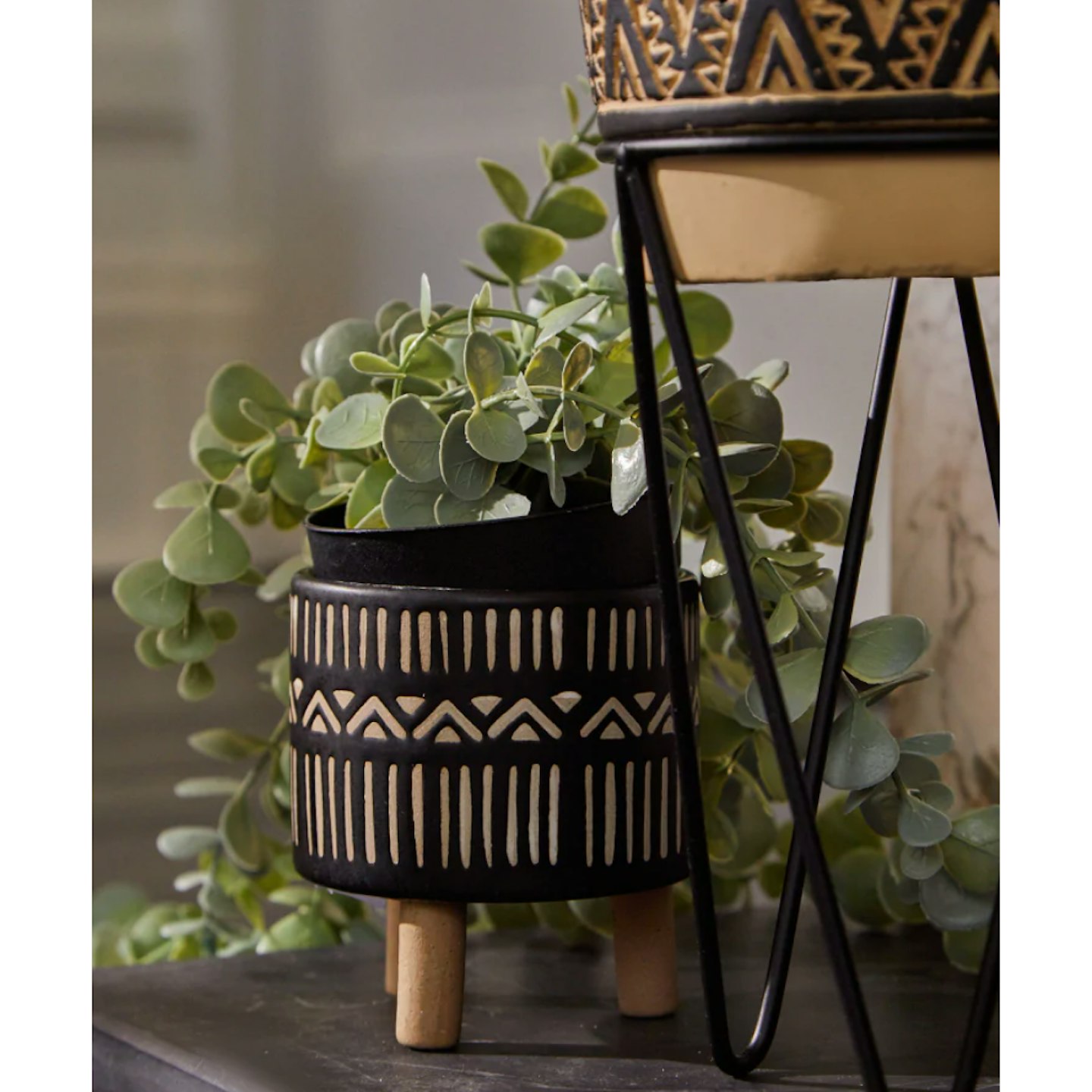 Nala Leggy Planter