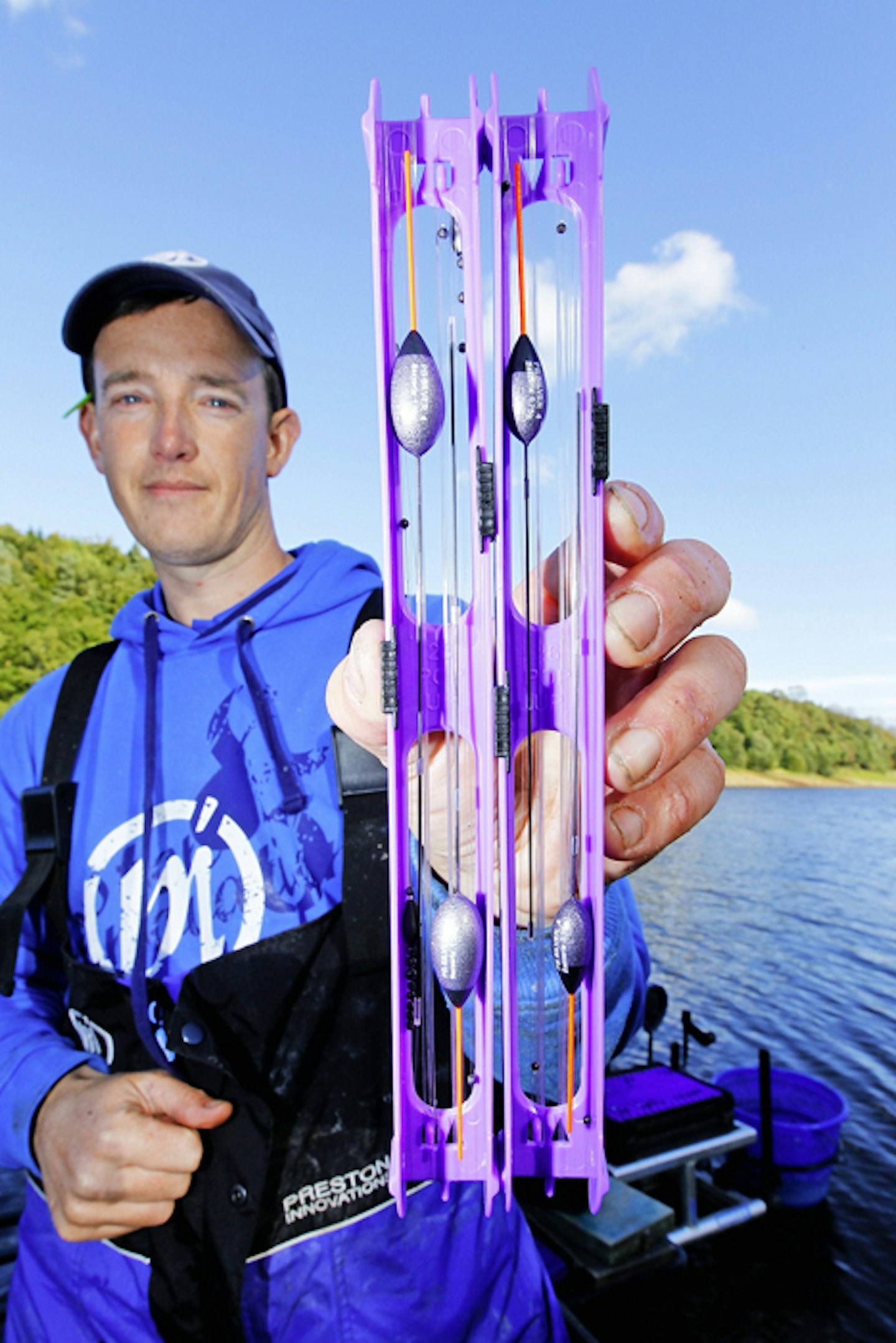Lee set up a number of large rugby ball-shaped pole rigs to combat strong winds and undertow. 