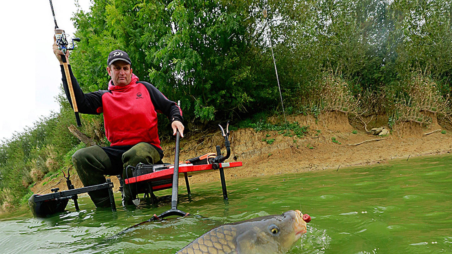 HOW TO CATCH CARP ON THE BOMB AND PELLET