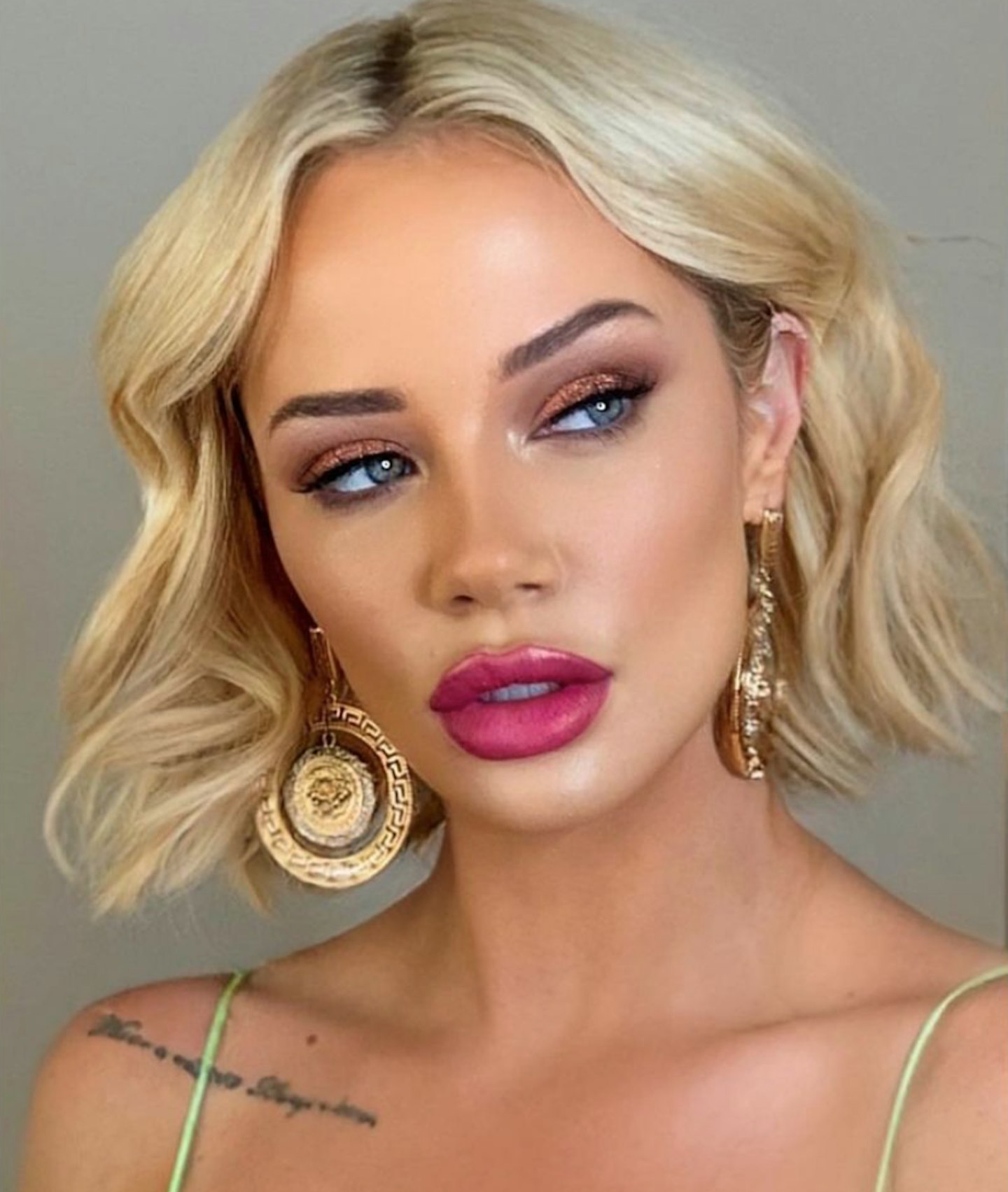 Jessika Power sports a full-glam look for instagram