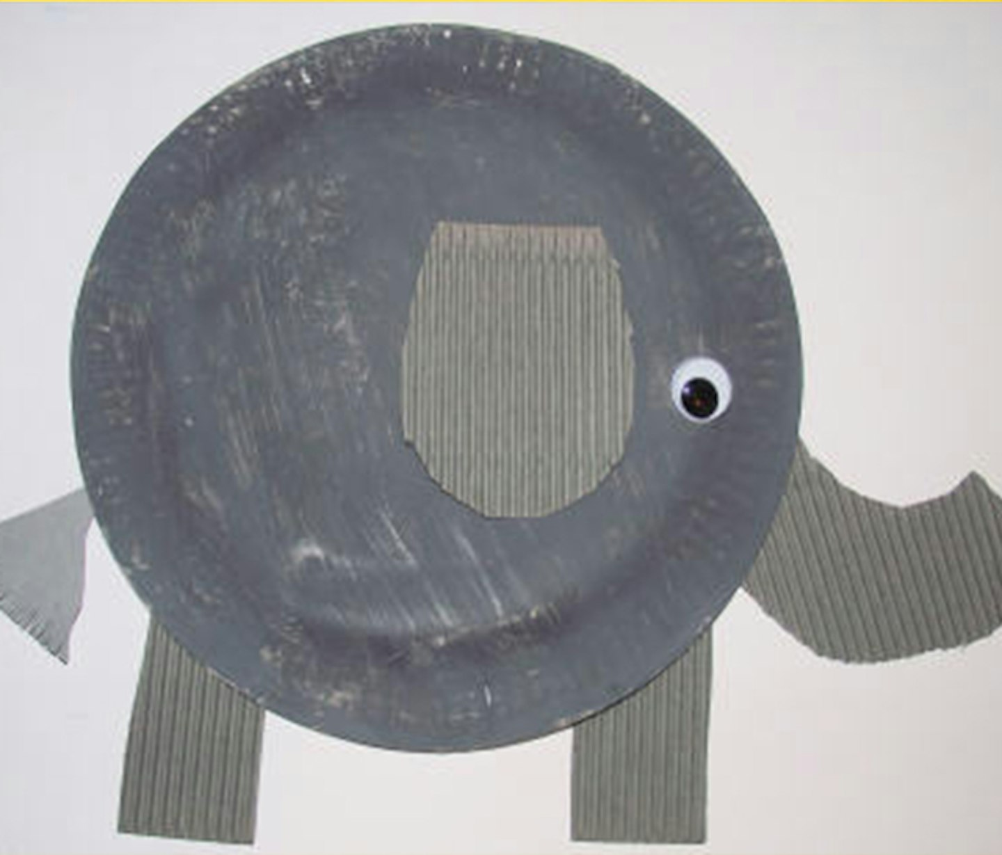 paper plate elephant