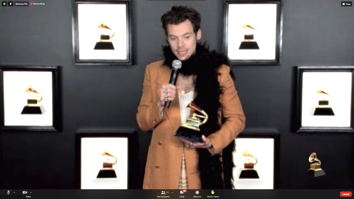 Harry Styles grammy award press room black boa
