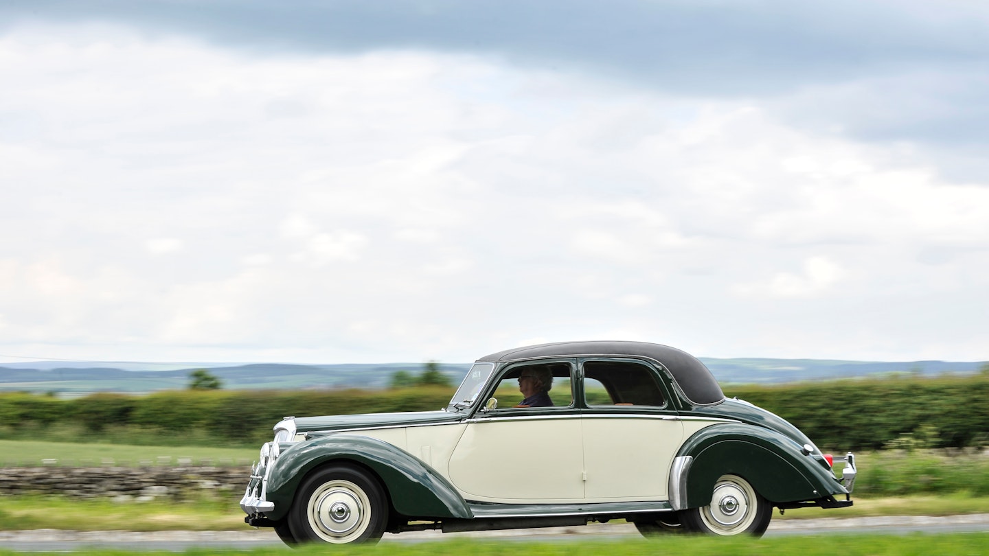 BEHIND THE WHEEL – RILEY RM | %%channel_name%%