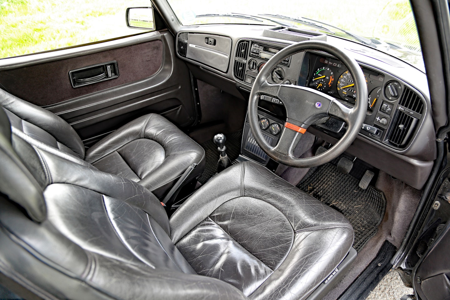 BEHIND THE WHEEL – SAAB 900 TURBO