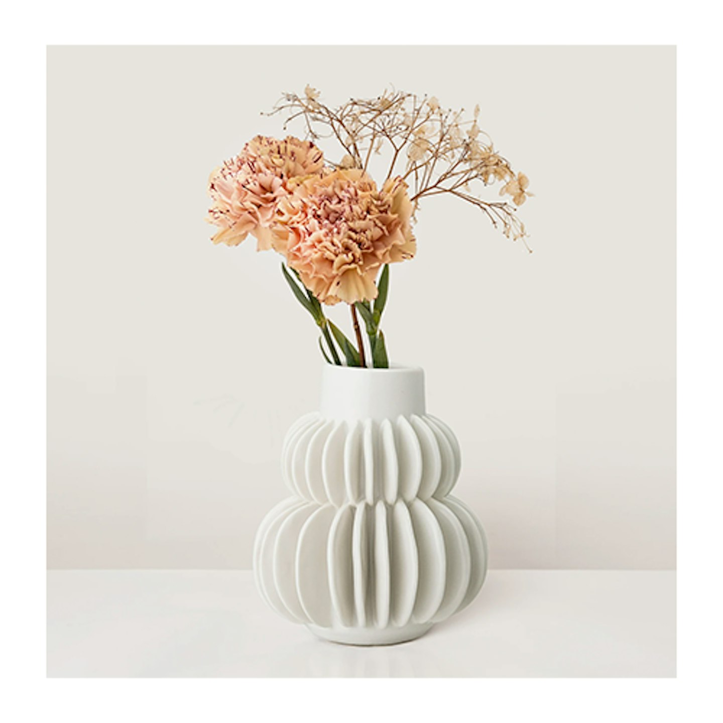 ATT PYNTA Halfdan Sculptural White Vase