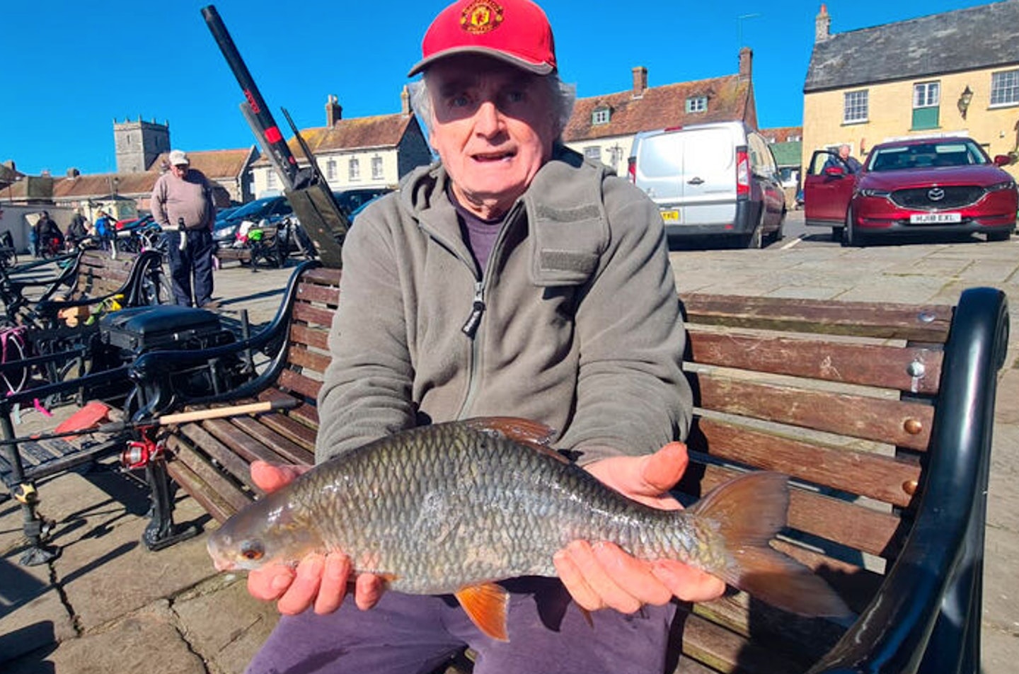 Mickey Donohoe and his 3lb 10oz Frome roach