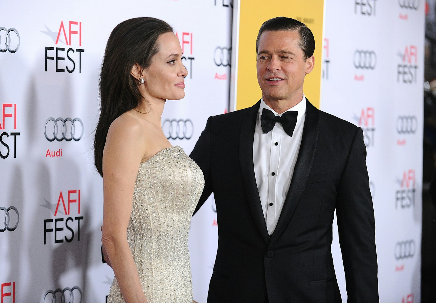 Jennifer Aniston Brad Pitt support Angelina Jolie divorce