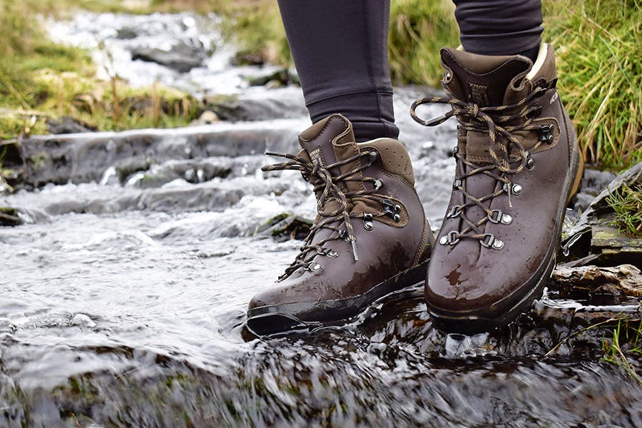 altberg tethera walking boots