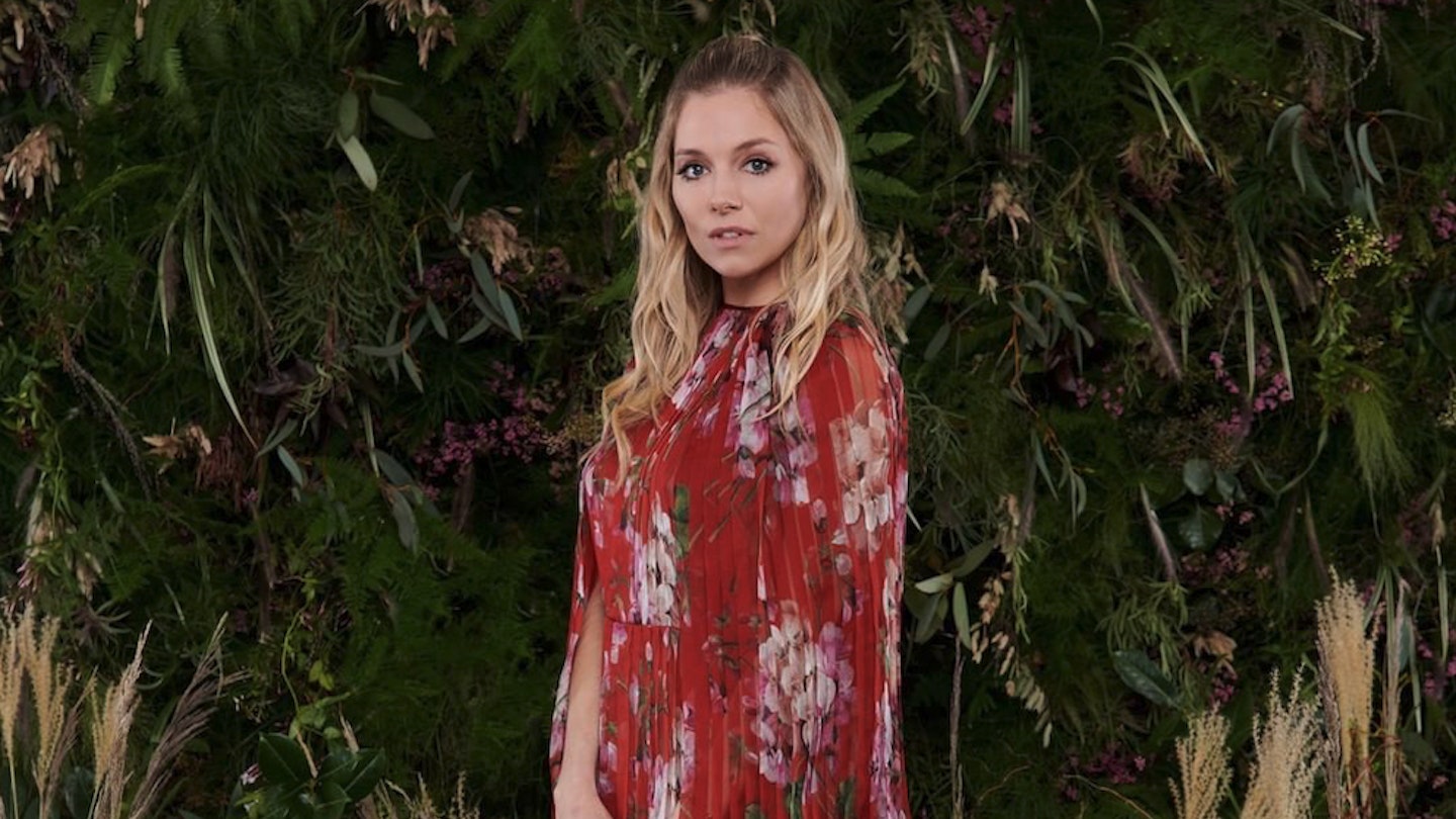 sienna miller red gucci dress at the aria show