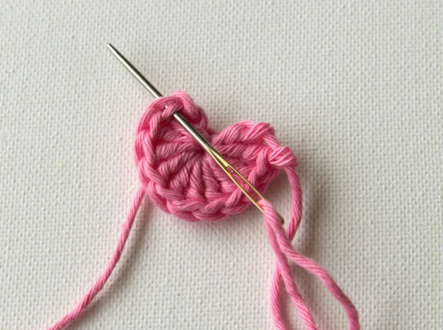 How to Crochet a Flower- Step by step