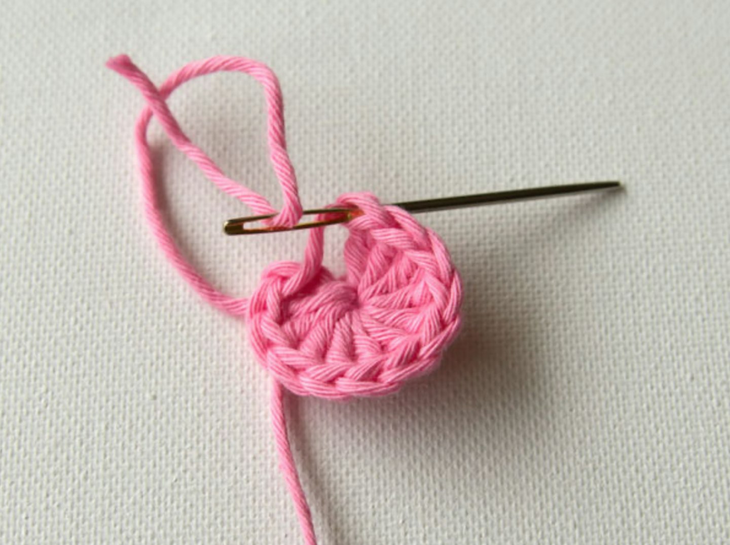How to Crochet a Flower- Step by step