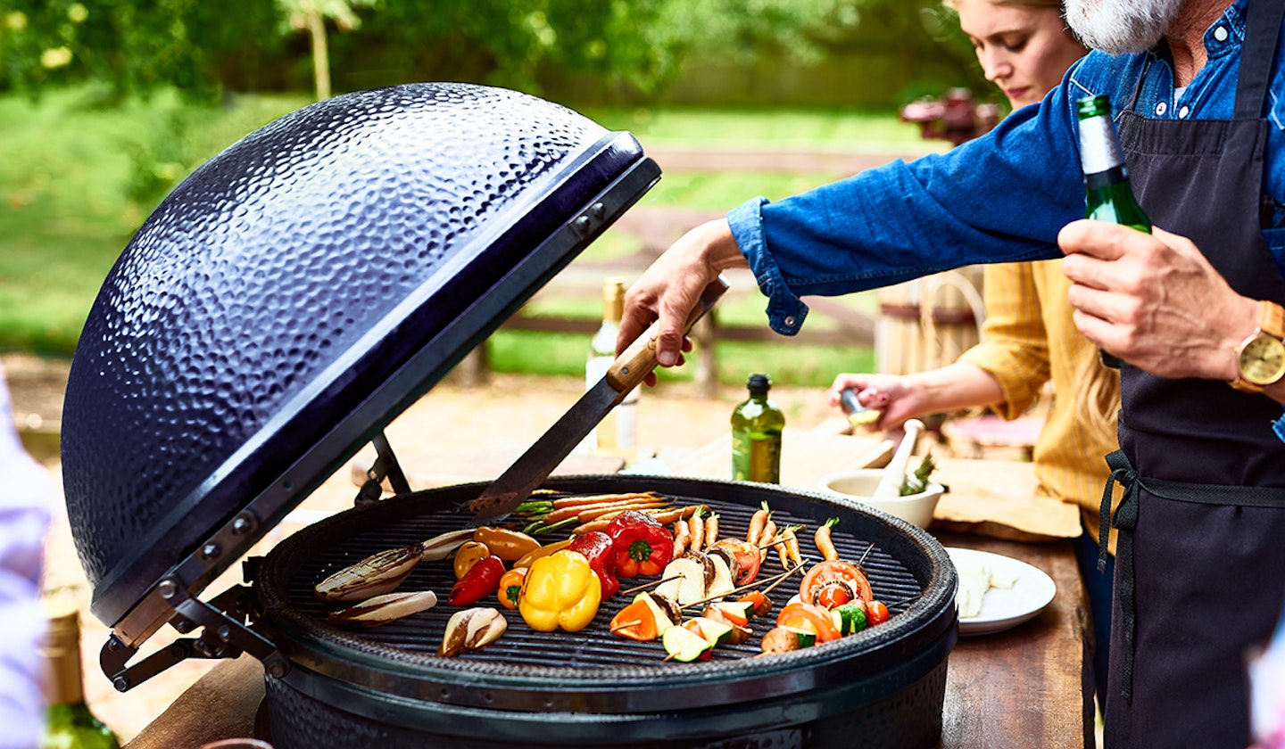 The Best Gas And Charcoal Barbecues For Summer 2022 - Yours
