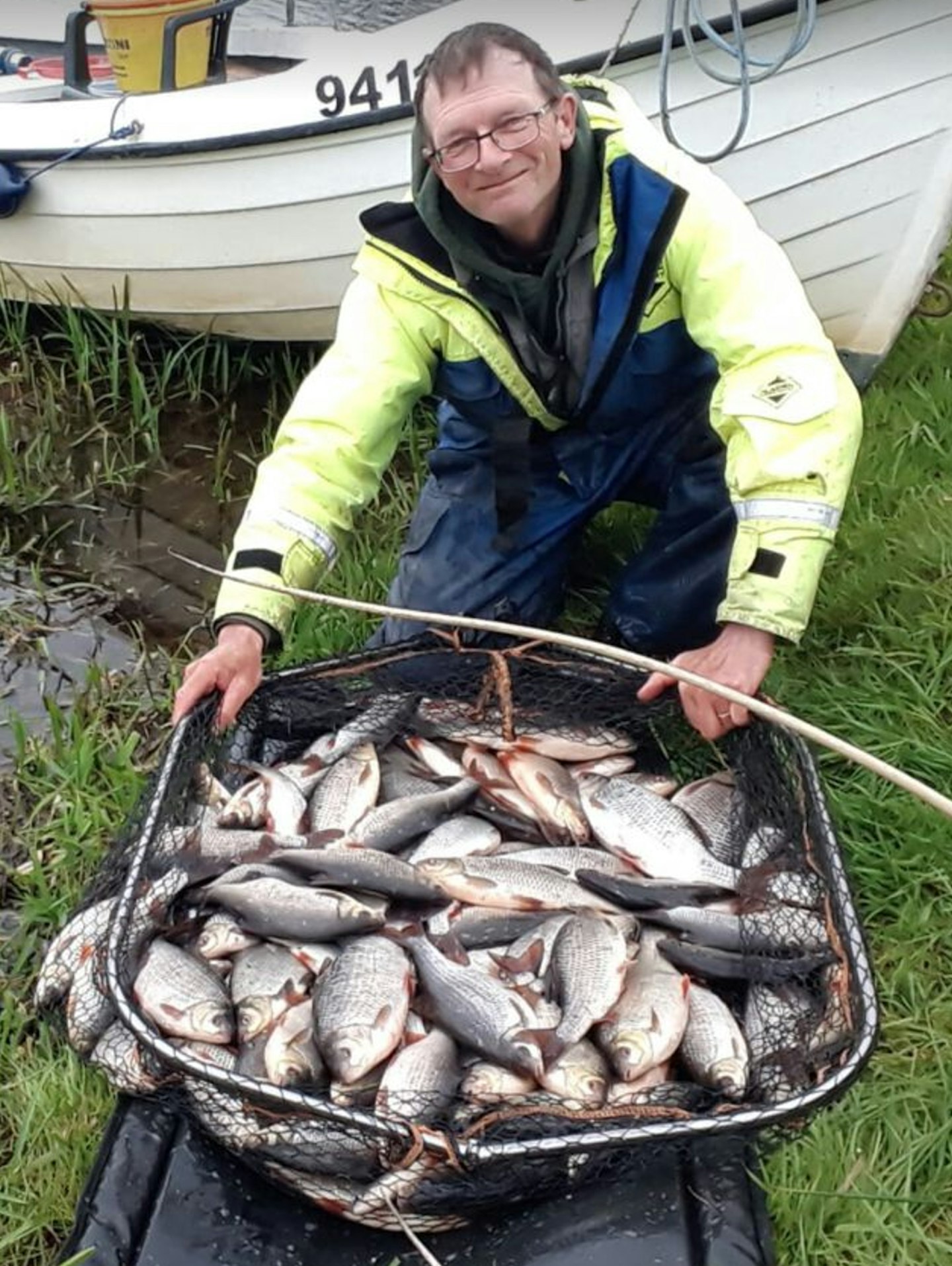 Tony Kersley with his 62lb bag of redfins from the Ballycassidy River