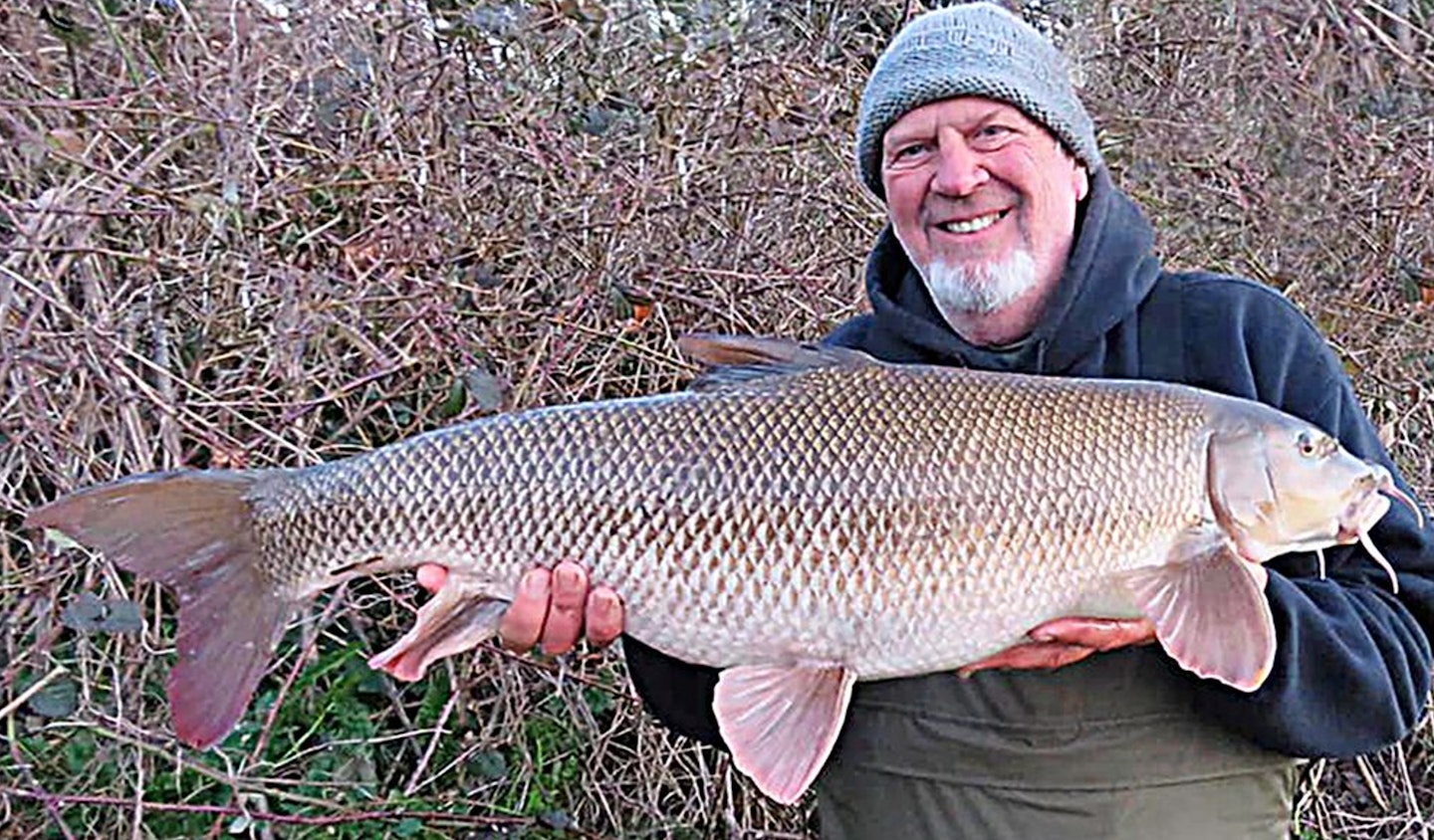 Pete Reading with the Hampshire Avon record barbel 