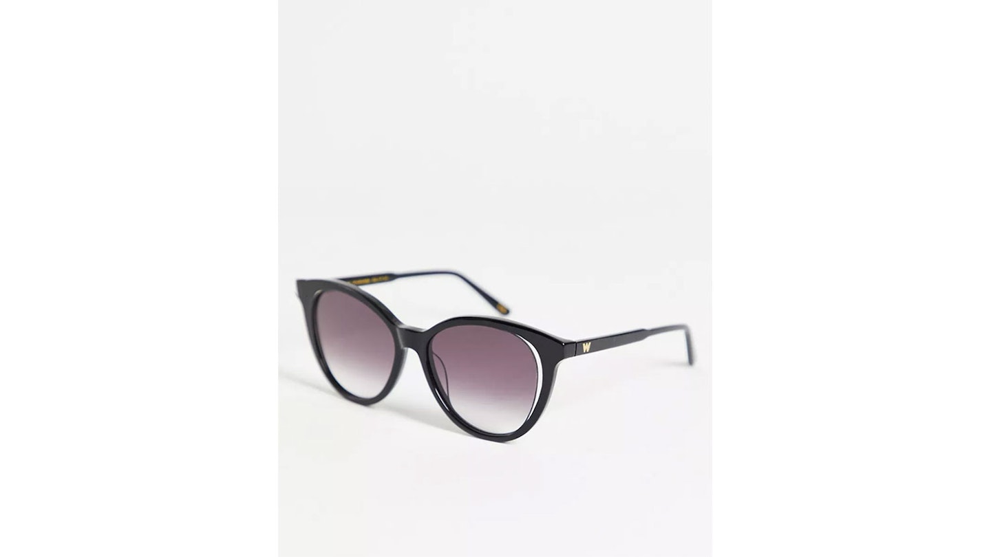 Quay Australia Ever After oversized cat eye sunglasses in black