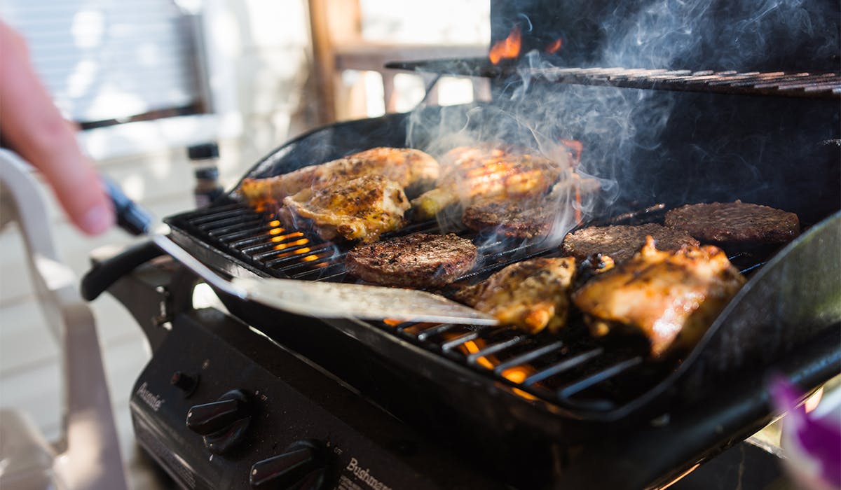 how long to cook bison burgers on gas grill