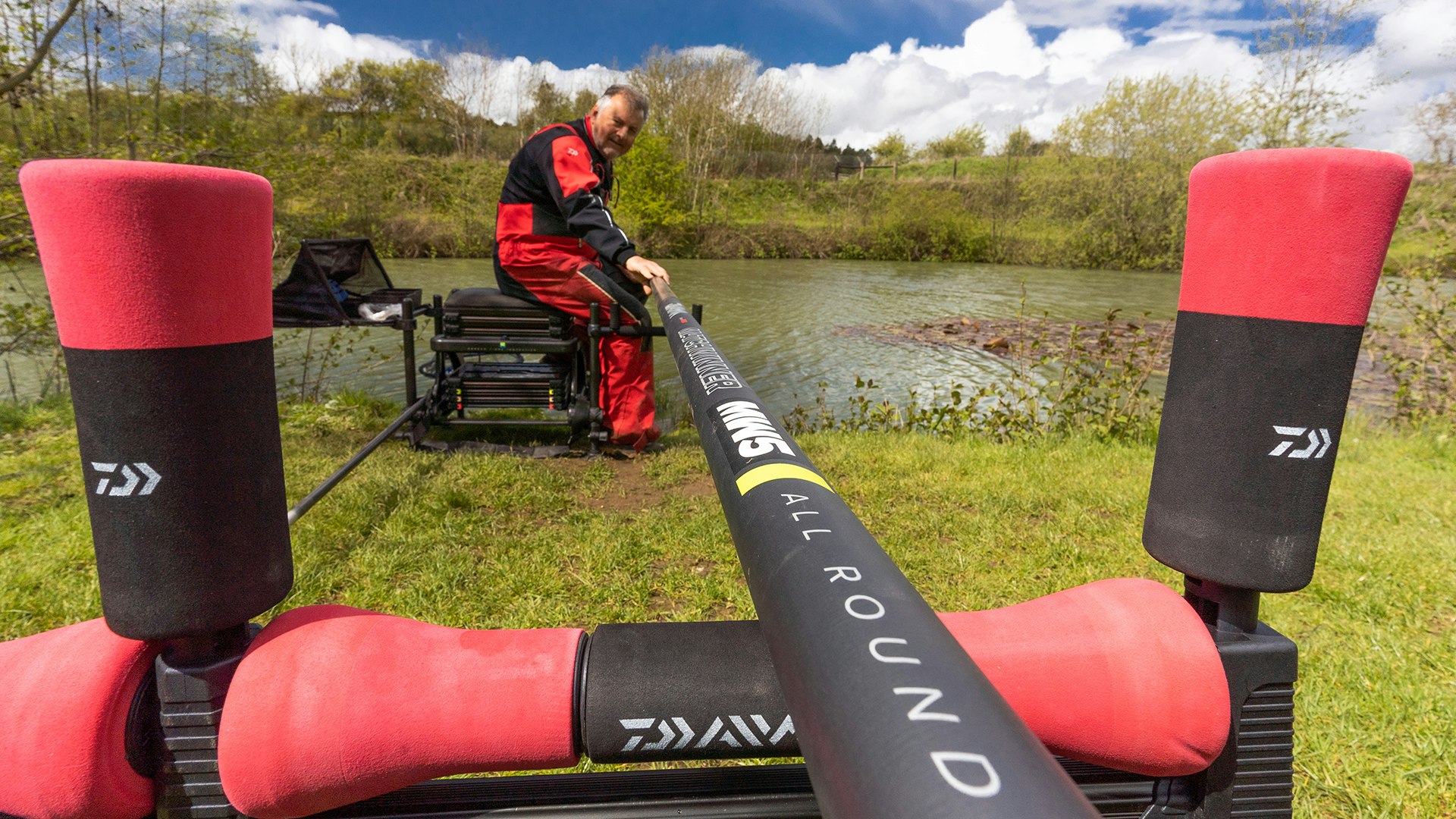 daiwa fishing pole 16 meter AIR Z PRO 16m (More Match) (BU) Fisherman's Friend The Dawia Presso Travel Spinning Rod is ideal for going on camping trips Rod Spinning Daiwa Saltiga