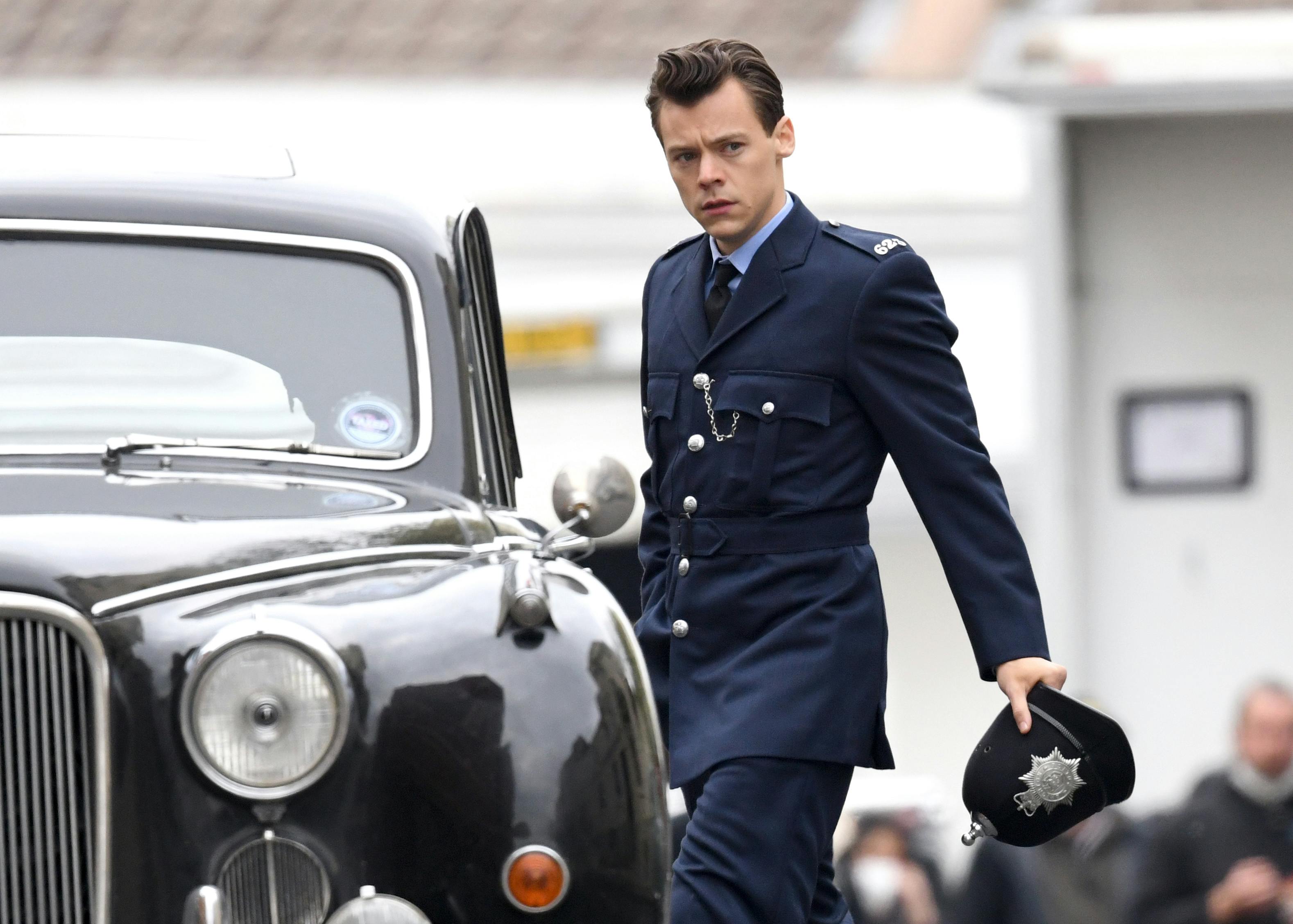 Everything You Need To Know About Harry Styles And Emma Corrin's My Policeman - Vimarsana News