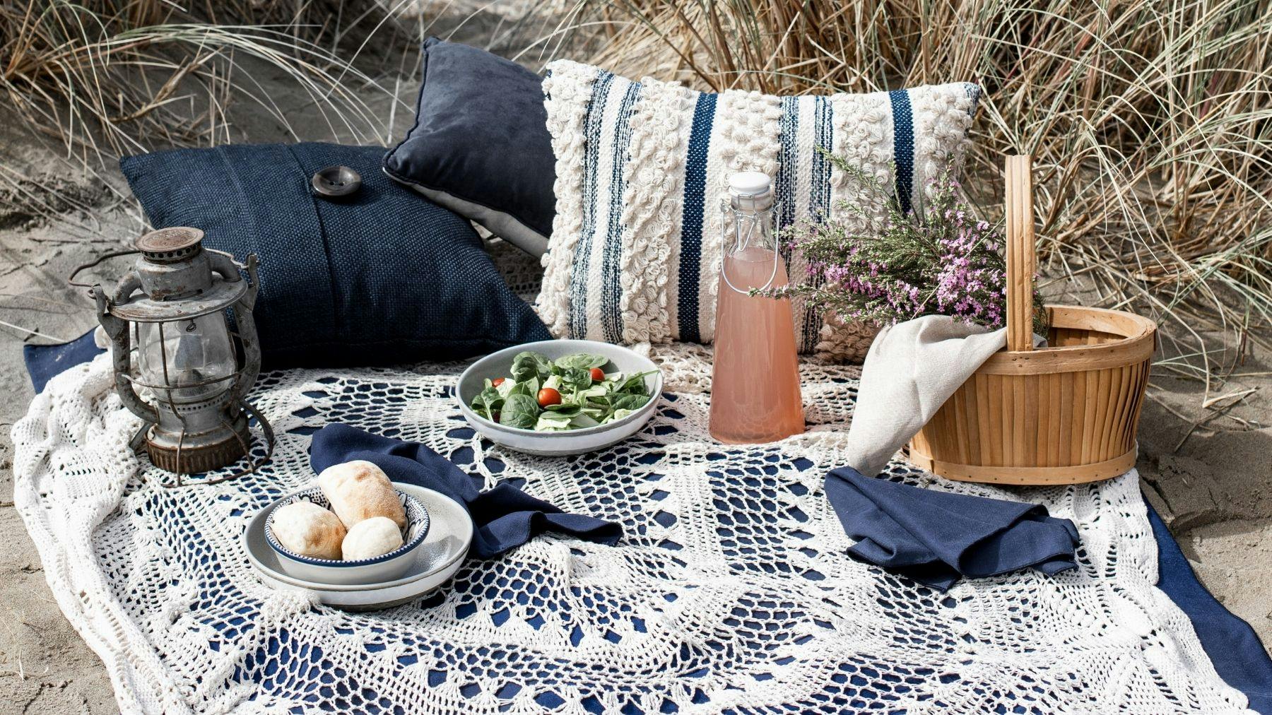 Tesco discount picnic blanket