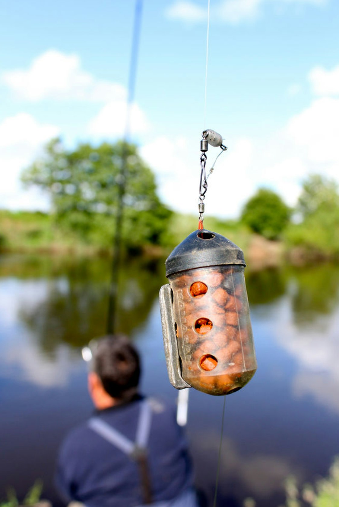 PELLET FEEDER FOR BARBEL